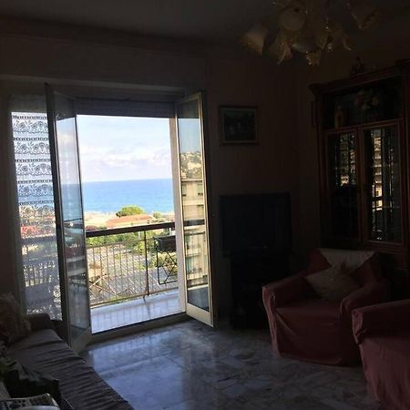 A Due Passi Dal Mare Apartment Vallecrosia Ngoại thất bức ảnh